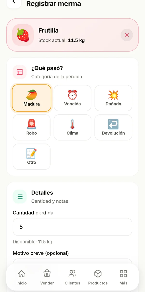 Pantalla para registrar merma en Frutto, con motivos predefinidos como madura, vencida, dañada o robo